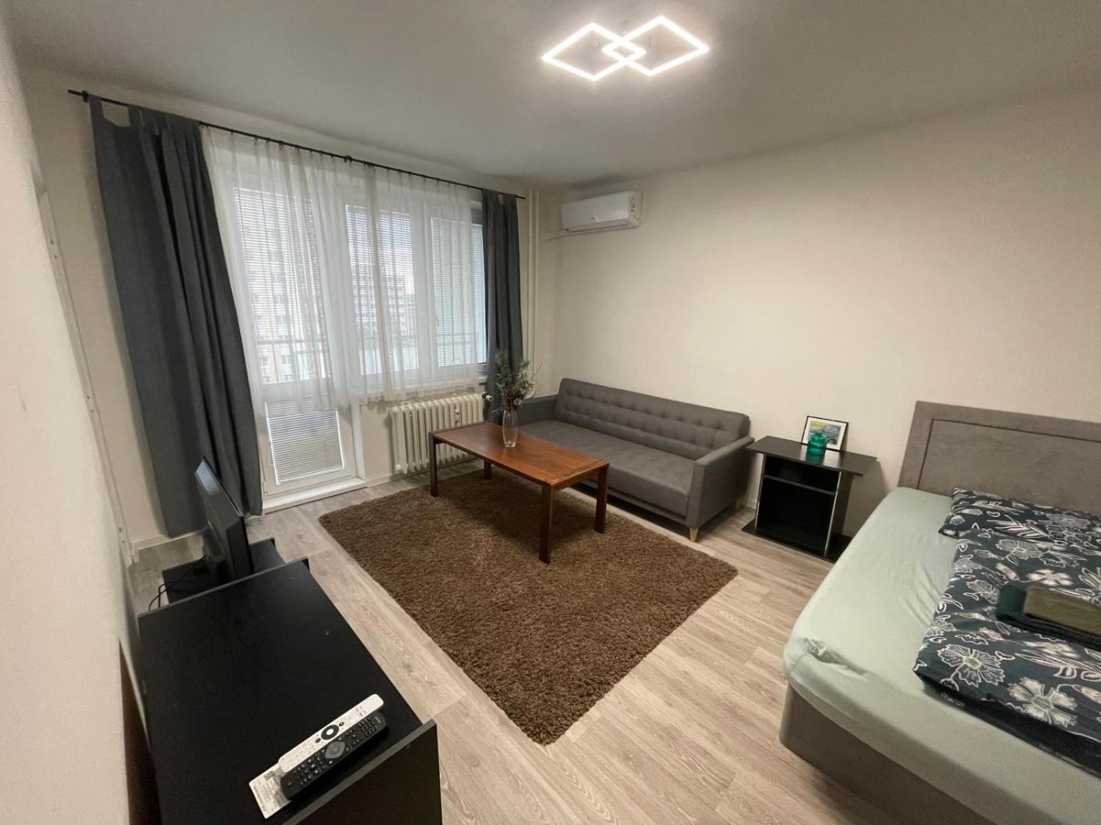 Apartman Sabo Komenskeho โกชิเซ ภายนอก รูปภาพ